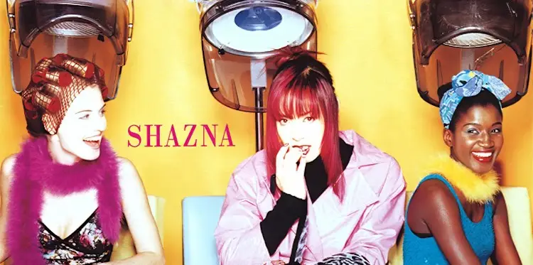 Portada del álbum Love is Alive